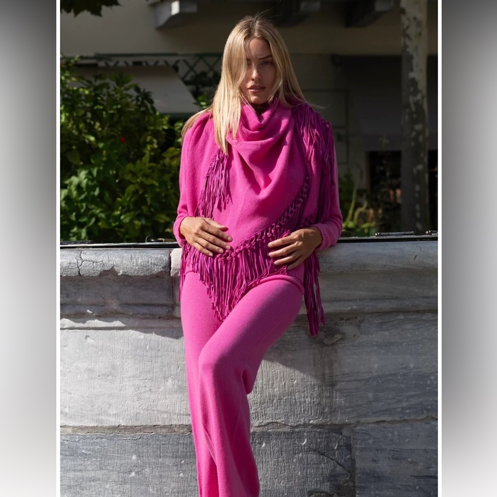 Elegant Fuchsia Pinotto Leather, Wool and Cashmere Fringe Wrap for Women